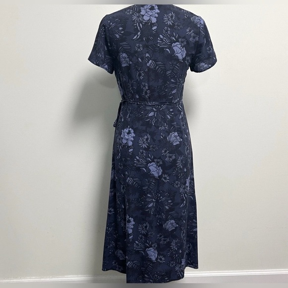 Marine Layer Emlyn Floral Wrap Short Sleeve
Midi Dress size xl🚨 - Picture 10 of 10